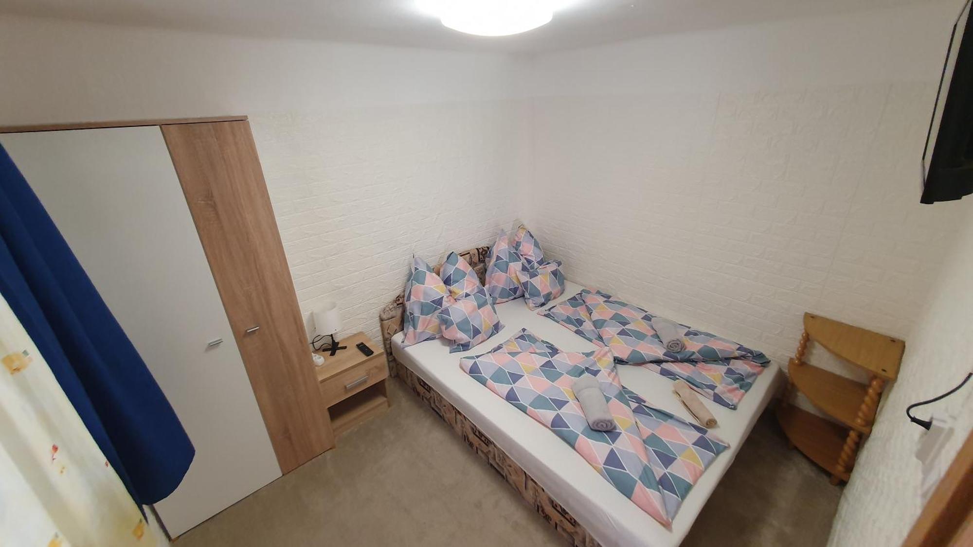 BerBe Apartman Balatonlelle Exterior foto
